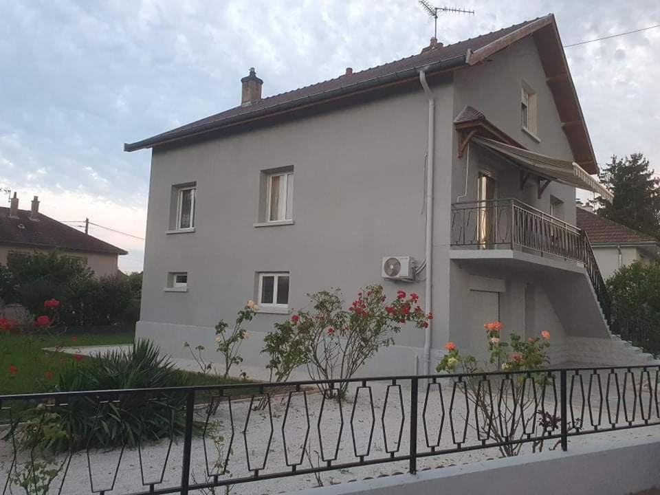 Famille House 101 Apartment Chalon-sur-Saone Bagian luar foto
